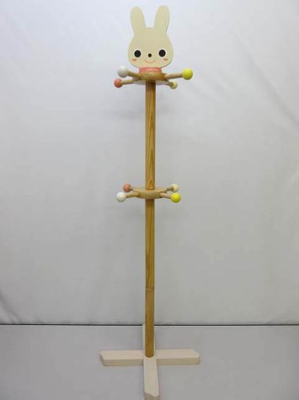 子供用　ポールハンガー　うさぎ　高さ128cm　木製　コート掛け