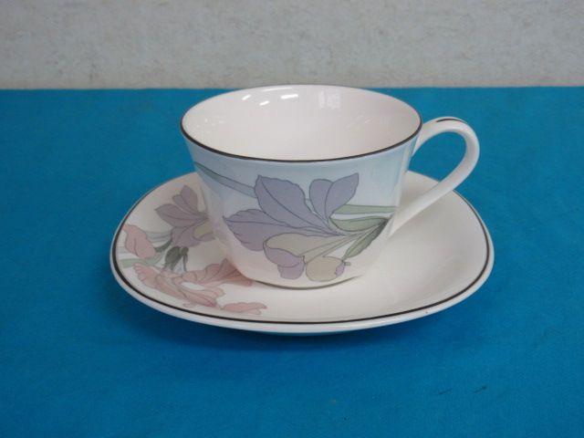 Noritake(ノリタケ)　NEW DECADE(ニューディケイド)　カップ＆ソーサー2客セット 