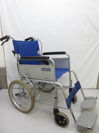 カワムラサイクル　アルミ介助用車椅子　ブルー