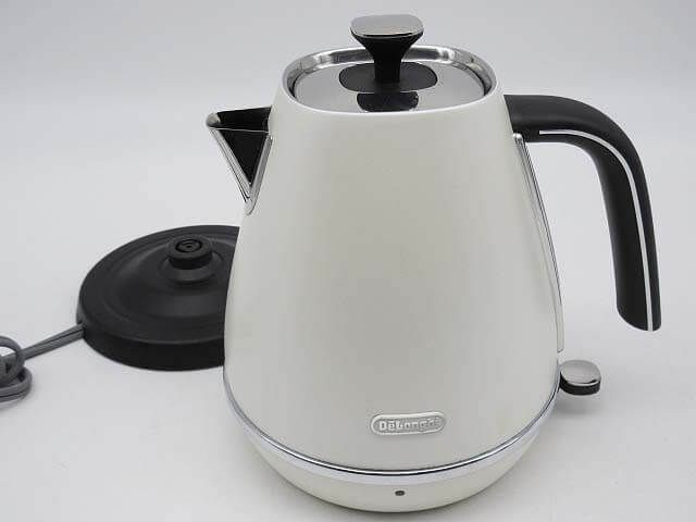 De'Longhi（デロンギ）　電気ケトル　ホワイト　1L　取扱説明書付き