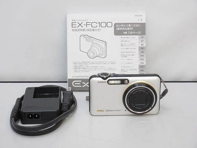 カシオ（CASIO）　エクシリム　デジタルカメラ　EX-FC100　シルバー　取扱説明書付き