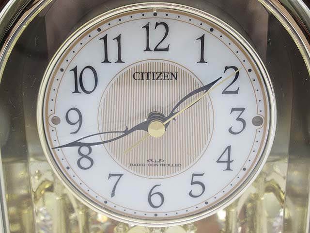 シチズン　電波置時計　アナログ時計　ゴールド×ブラウン　CITIZEN