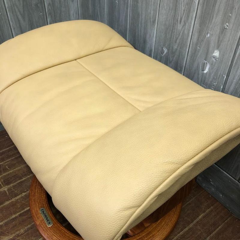 エコーネス オットマン レザー ベージュ 木脚 EKORNES 薄茶 椅子 スツール 足置き オットマンのみ