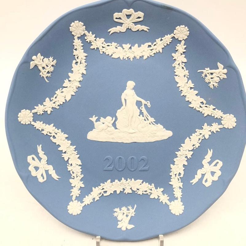 ウェッジウッド イヤープレート 2002年 18cm ジャスパー WEDGWOOD 水色 ブルー 丸皿 飾り皿 食器 洋食器