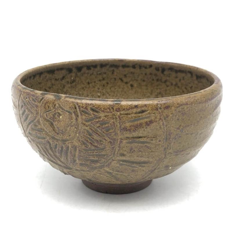 布志名焼 茶碗 吉野若山作 共箱入 陶器製 俵茶碗 茶道具 抹茶茶碗 抹茶椀 伊羅保茶碗？