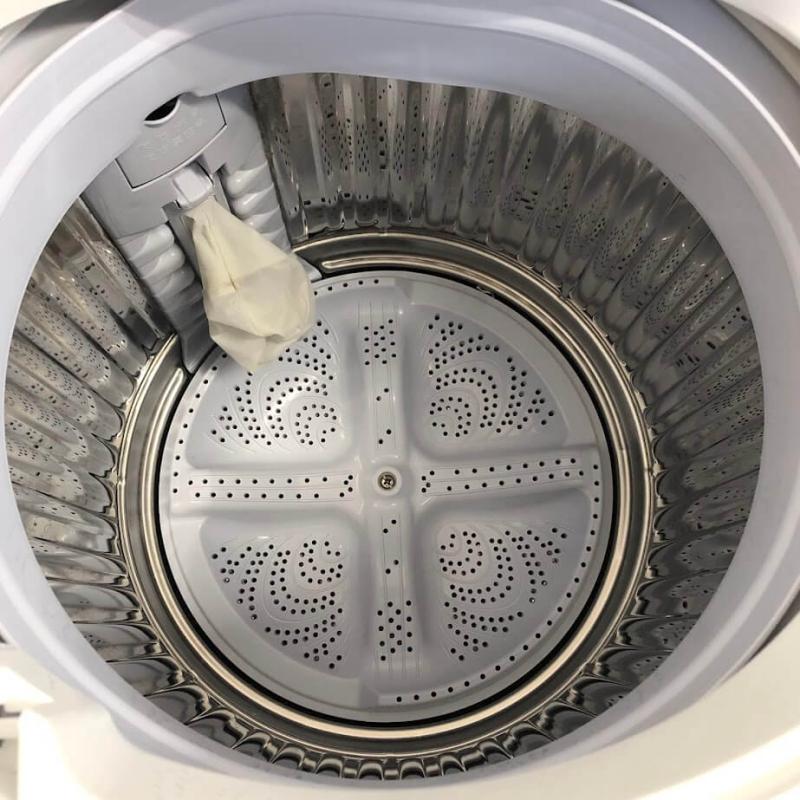 シャープ 洗濯機 7kg ホワイト系 お湯取りホース付 SHARP 全自動洗濯機 白 縦型 コンパクト 上開き 穴なし槽 ステンレス槽