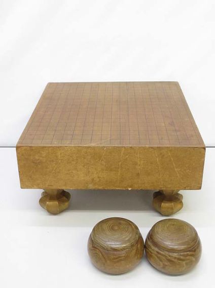 足付き碁盤　4寸　天然木　脚付　木製　囲碁　19路盤