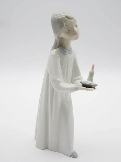 LLADRO（リヤドロ）　陶器人形　キャンドルを持つ少女