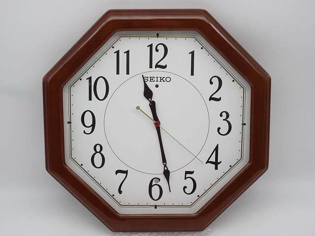 SEIKO（セイコー）　電波掛時計　ブラウン　アナログ時計