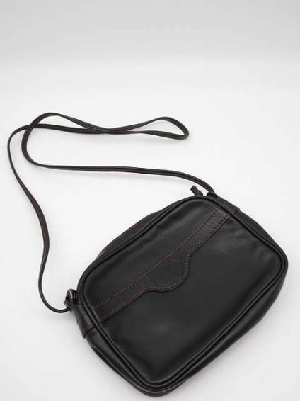 LONGCHAMP（ロンシャン）　ショルダーバッグ　黒　レザー　鞄　小さめ