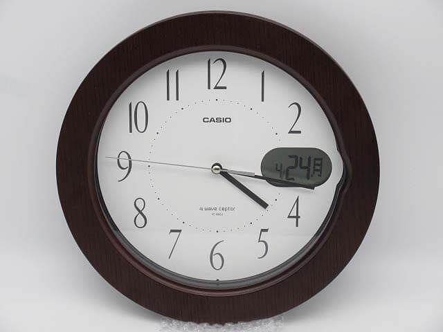CASIO（カシオ）　電波掛時計　ダークブラウン　アナログ時計