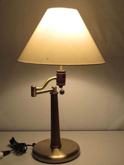 テーブルランプ　ブラウン×アイボリー　レトロ　照明